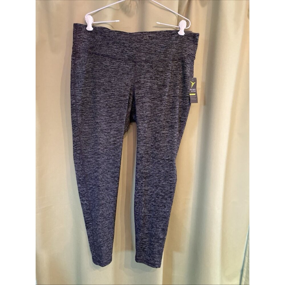 NWT Old Navy Active Mid Rise Fitted Tight Leggings Women’s Size XXL Gray Pattern